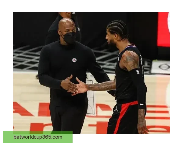 詹金斯30分创生涯新高感恩上场机会 关键时刻鼓励全队放开打