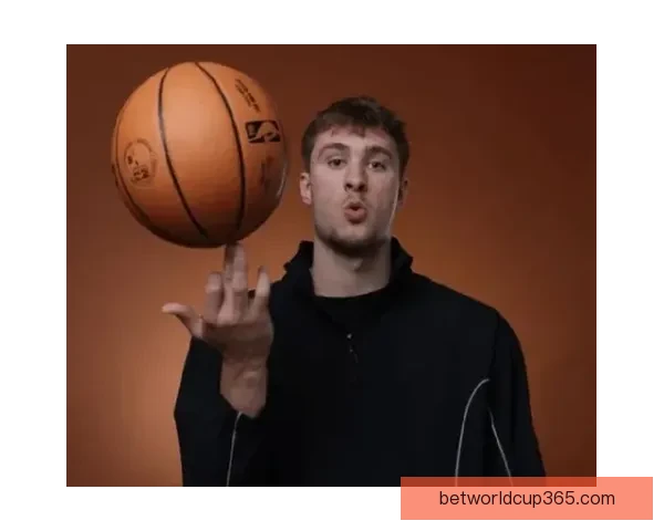 库班盛赞弗拉格全能表现有望问鼎最佳新秀并成长为球队核心