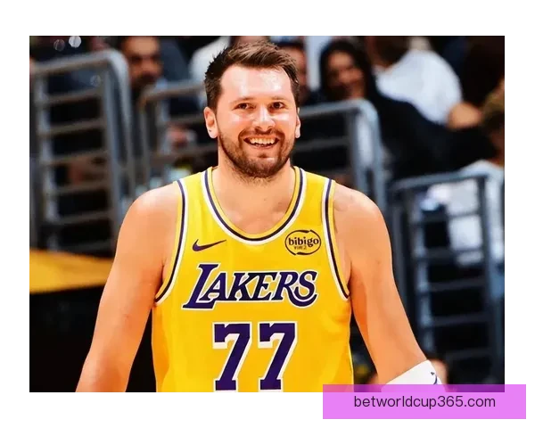 东契奇三节砍40分创湖人单赛季三分新纪录 里夫斯迎个人里程碑